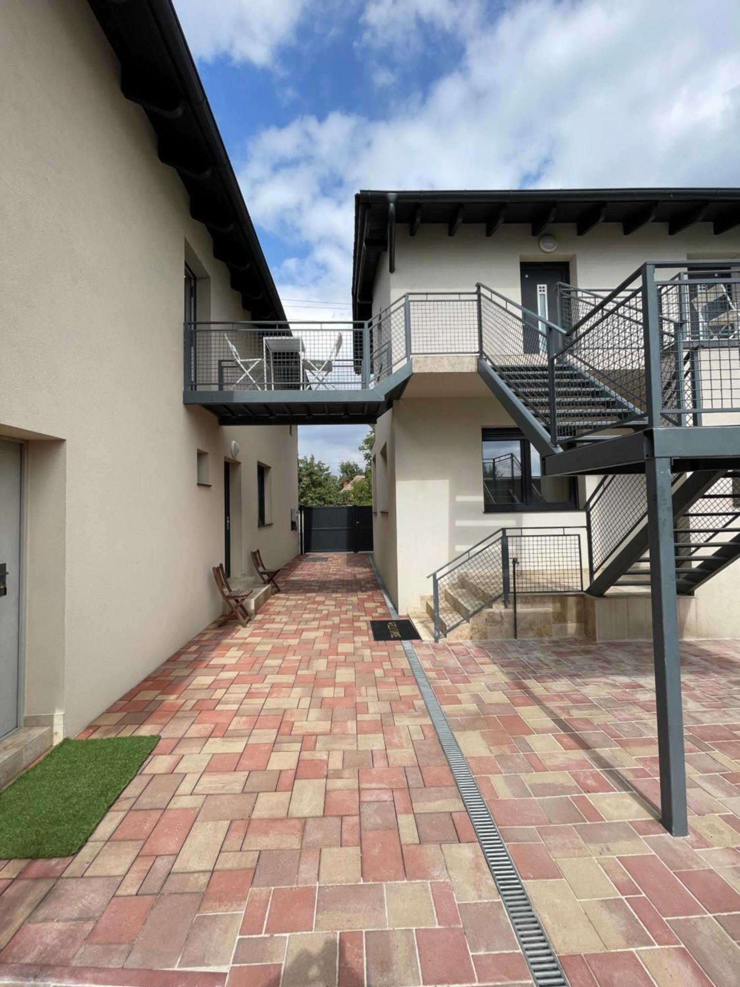 Apartment 6 Confort&Modern Arad Exterior foto